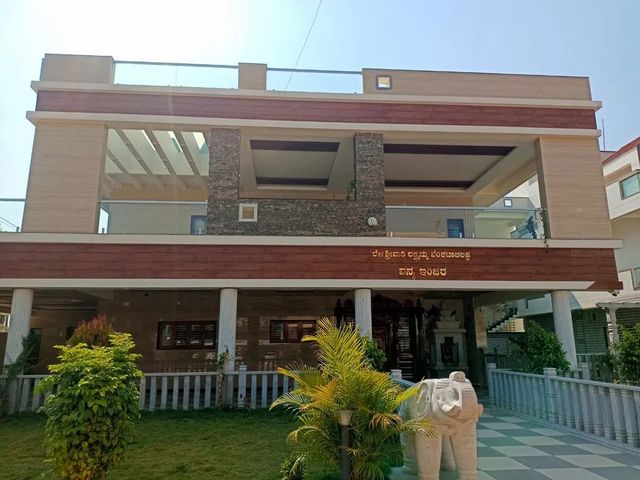 Balcony Railing, Spigot Based, Material: Stainless Steel Grade 304 Finish SS Glossy Glass Thickness 12 mm Material Stainless - Image 4
