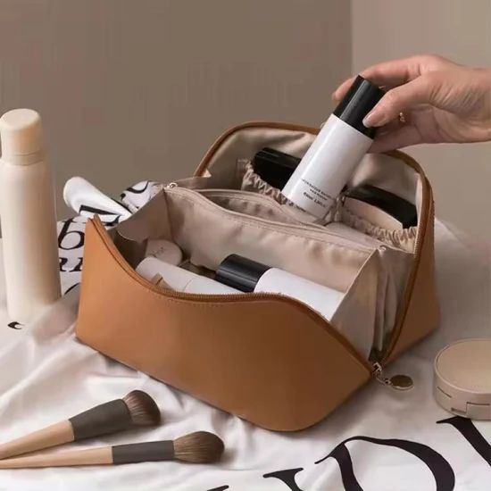 Custom Large Capacity Travel Storage PU Makeup Wash Cosmetics Bag - Image 3