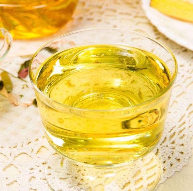 Crude & Refined Sunflower Oil for Cooking Food /deodorized Sunflower Oil 100% High Quality | Cheap Natural Sunflower Seed Oil - Image 2