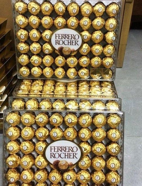 Ferrero Rocher Premium Hazelnut Chocolate Confection Rich Chocolate Treat with Crispy Wafer and Hazelnut - Image 4