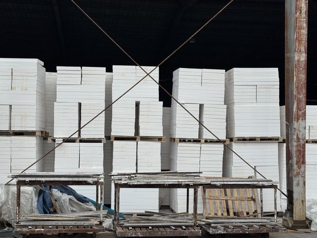 1000c High Strength Calcium Silicate Board Packaging Pallet Place of Origin China Type Refractory Material - Image 2