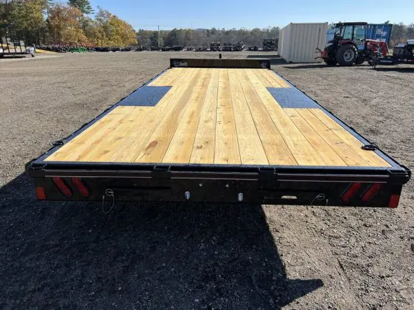 2024 Diamond C 8.5×20 7K Deckover Trailer w/Slide-In Ramps - Image 4