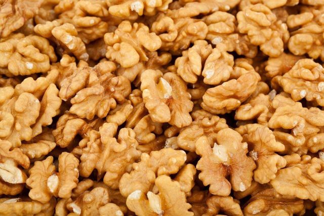 Premium Grade Walnut Kernels With A Distinct Nutty Flavor Ideal For Healthy Snacks Baking Desserts Breakfast Foods – product photo 3, product detail gallery