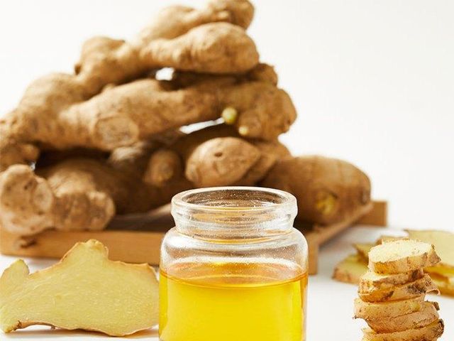 Premium Ginger Essential Oil 200kg Drum for Food Flavor & Cosmetic Use Natural Antibacterial Aromatherapy Bulk Supply - Image 3