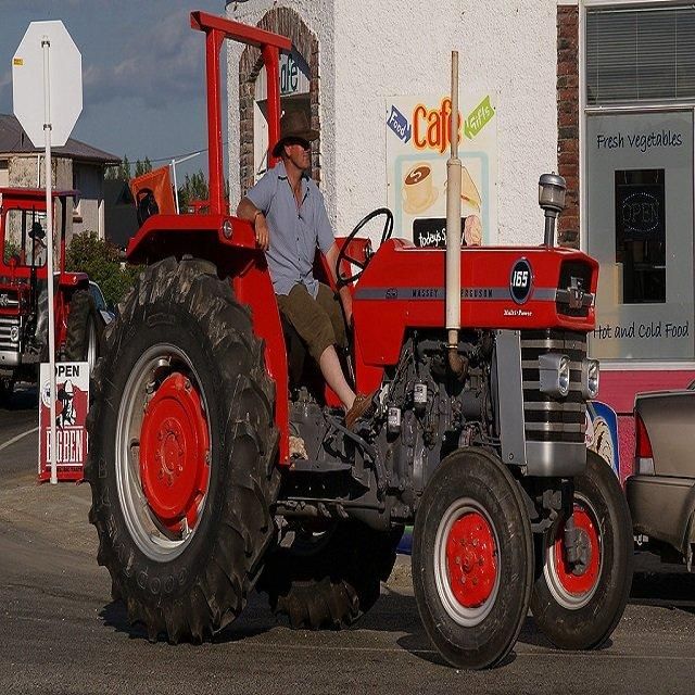 Hot Selling Massey Ferguson 165 Used Tractor 65HP 4WD Pump Excellent Condition Ready for Farming Tasks - Image 3