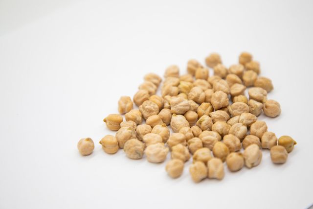 Organic chickpeas 100% natural high grade 6+ 7+ 8+ 9+ caliber chickpea in bulk from Uzbekistan manufacturer - Image 3