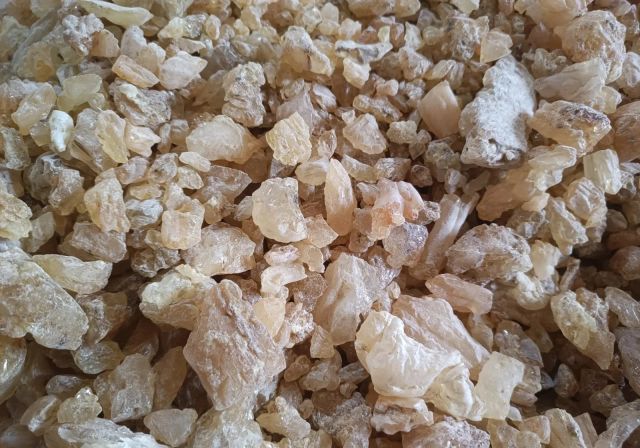 Natural Agathis Damar Resin - Gum Copal - Image 2