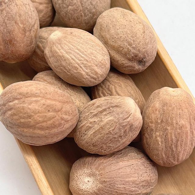 Export Grade Wholesale Nutmeg – Premium Whole Nutmeg Seeds and Ground Nutmeg Powder, Carefully Harvested and Expertly Processed to Preserve Natural Oils, Aroma, and Flavor Profile, Perfect for Spice Blending, Baking Industries, Food Processing, Pharmaceuticals, and Beverage Formulation, Delivered in Hygienic Bulk Packaging with Stable Quality, High Purity, and Long-Lasting Freshness for Global Distribution - Image 3