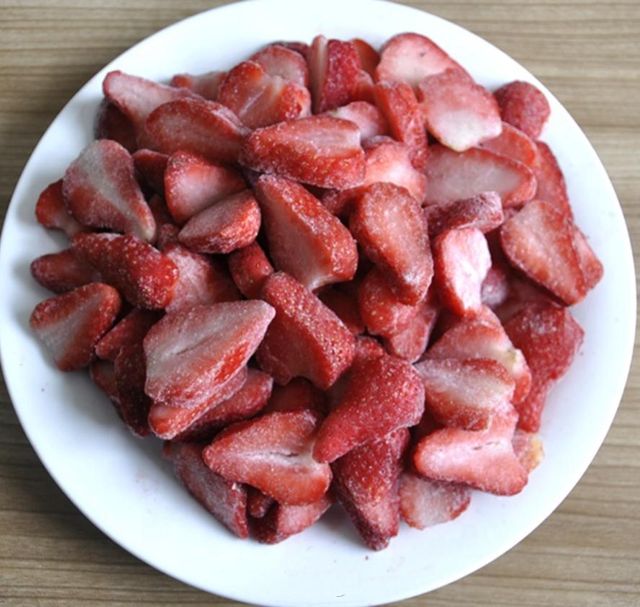 FROZEN Strawberry Frozen fruits Origin China Texture Iqf Frozen Form Whole And Diced Size Variants 15/25 25/35 Features Lactose-Free, - Image 3
