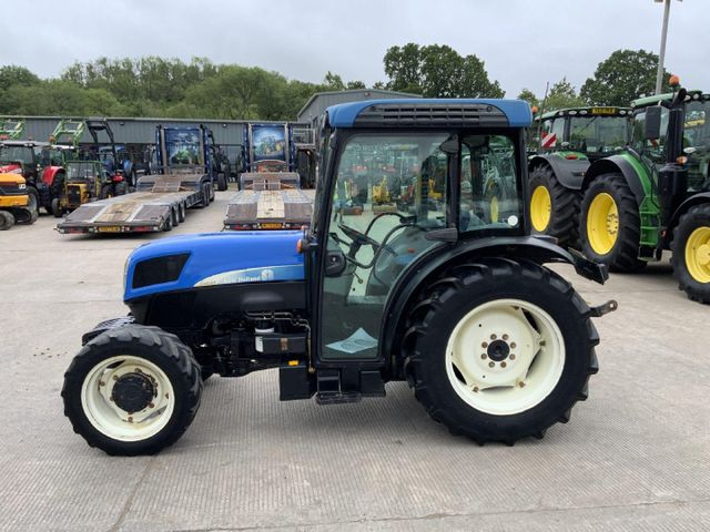 New Holland T4030F Narrow Super Steer Tractor (ST26800) - Image 4
