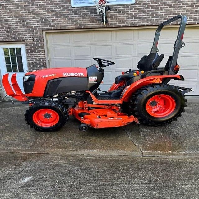 Kubota B2301 23HP Farm Tractor 4WD Mini Utility Machine with Front Loader Bucket for Field Work Orchard Gardening - Image 3