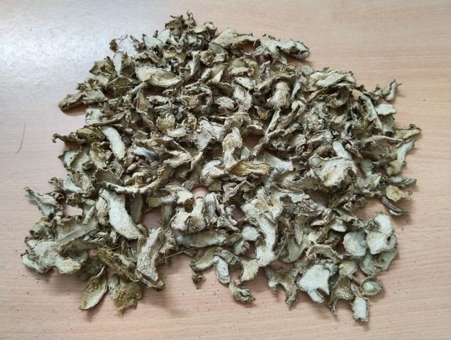 Farm fresh Organic Machine Dehydrated Ginger slices Form Slice Grade Export Variety Nadia Additives None Texture Thin Slices - Image 4