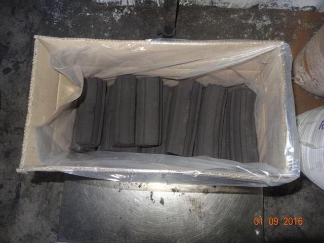 HARDWOOD LUMP CHARCOAL FOR BBQ HIGH QUALITY CHARCOAL FOR SALE - Image 3