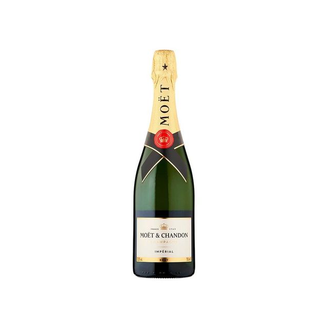 Luxury sparkling champagne Moët refined bubbles premium celebration drink - Image 3