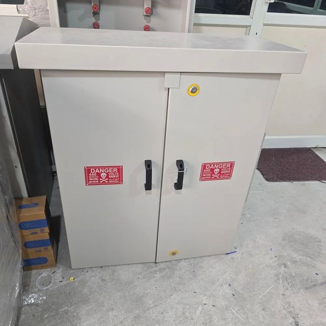 Feeder Pillars Phase Three Phase Current Rating (A) 250 A Busbar Material Aluminium Features Canopy / Rain Hood Mounting Type Floor - Image 7