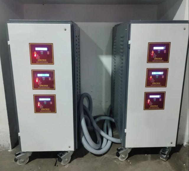 Three Phase Voltage Stabilizer Material Iron Brand Logitech Type Automatic Capacity 20 KVA Display Type LCD Phase Three - Image 1