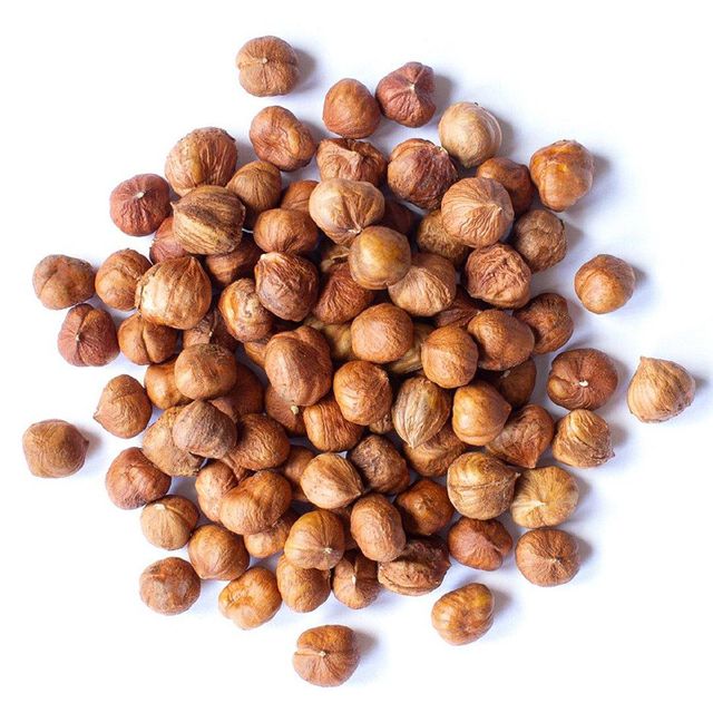 Organic Natural Hazelnuts - Image 1