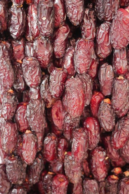 Iranian Piarom Dates - Grade 1 - Premium Quality - Export Quality - Bulk - Wholesale - Dried Fruit - Selected - Commerci - Image 2