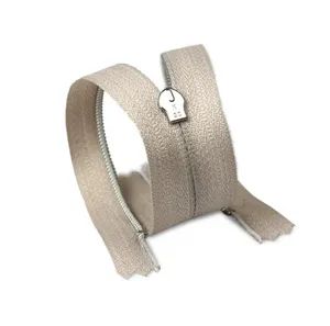 High Quality 3# Nylon Zipper Chain Fast Delivery Silver Teeth Wholesale for Bags - Image 5