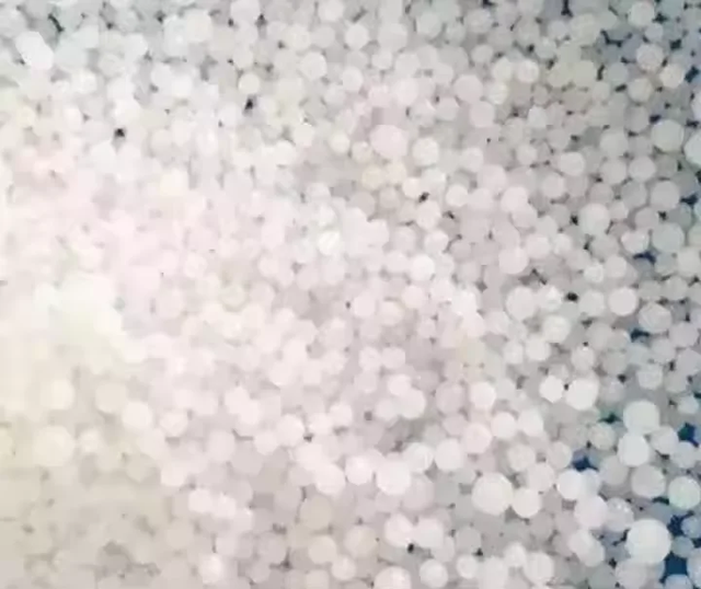 Hot Selling Agriculture Grade Granular Prilled Urea 46% Urea CAS NO. 57-13-6 Synthesis Material Intermediates - Image 3