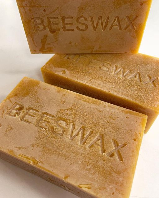 Pure Filtered Honey Bee Wax Blocks For Soap Making Lip Balm Furniture Polish And Handmade Products Wholesale Price - Image 1