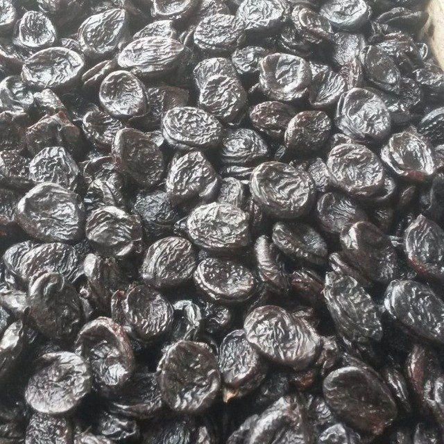 Prunes with Pit / Pitted Prunes Origin Uzbekistan Moisture Content 18–19% Color Dark Purple To Black Variety High-quality Dried Plums - Image 3