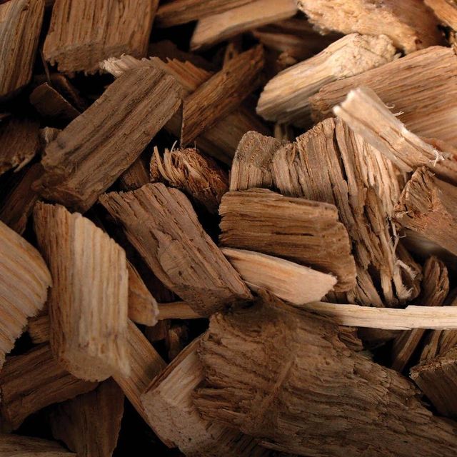 Natural Pine Wood Chips Bulk Export Wood Chips For Garden Mulching And Soil Moisture Control Agricultural Systems - Image 4