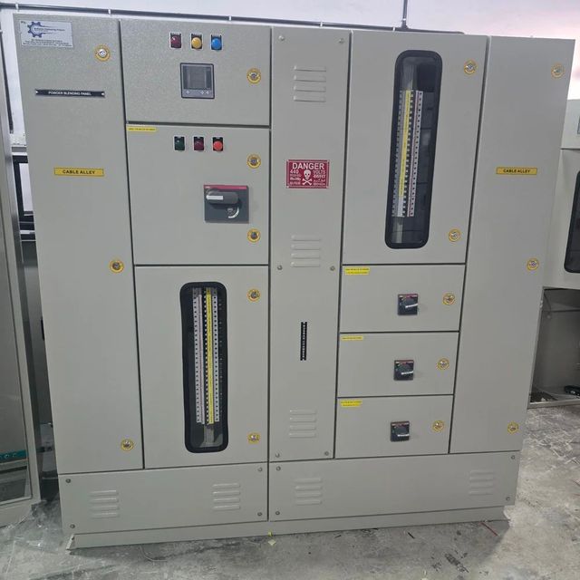 Feeder Pillars Phase Three Phase Current Rating (A) 250 A Busbar Material Aluminium Features Canopy / Rain Hood Mounting Type Floor - Image 10