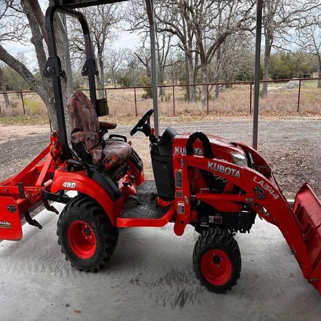 Mini Kubota BX2680 Tractor Compact 4x4 Wheel Farm Tractor for Agriculture BX2680 Efficient, Easy-to-Operate - Image 3