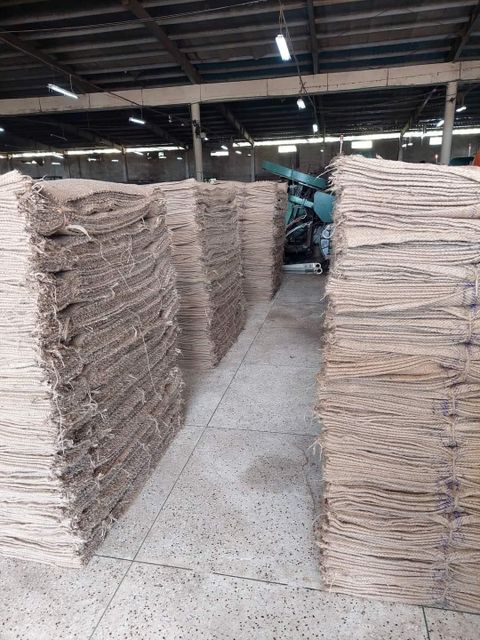 Buy premium jute bags – eco-friendly, durable & reusable. Perfect for shopping, agriculture & promotions. Custom sizes & logo printing available. - Image 4