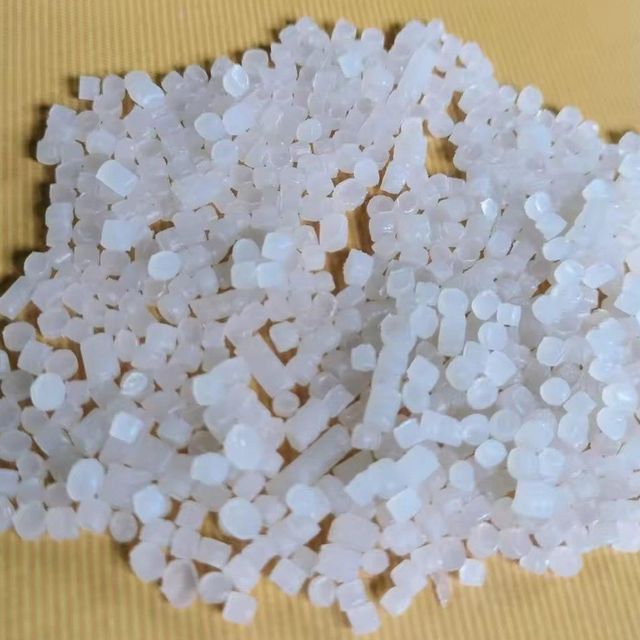 Premium LLDPE Granule Raw Material for Injection Molding Blow Molding and Film Production with Superior Strength 100% Virgin - Image 2