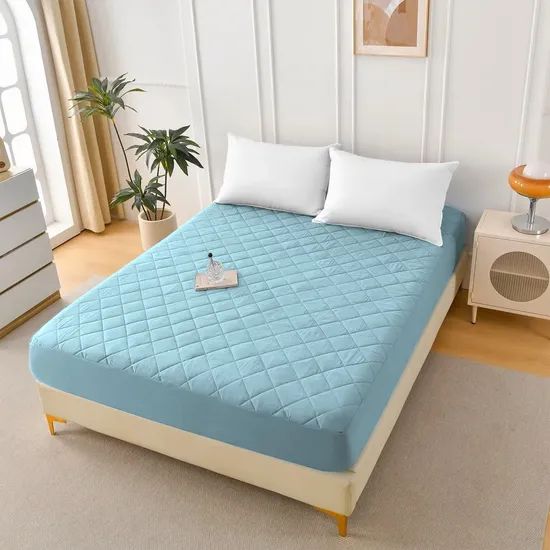 Quilted 100% Polyester Plaid Mattress Topper King 1Y MOQ200 Size King Style Plaid MOQ 200 PCS Origin China Season Everyday - Image 2