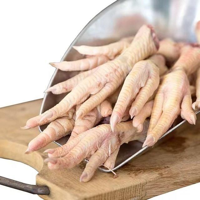 Factory Direct Export Quality All Natural Halal IQF Cleaned Frozen Chicken Feet with Vitamins for Bulk Wholesa - Image 1