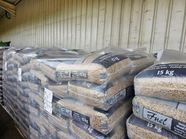 Enplus A1 wood pellet wood briquettes - Image 3