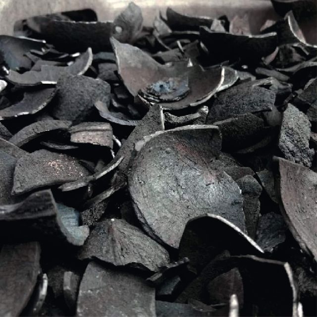 High-quality coconut shell charcoal for sale, ideal for grilling, shisha, and industrial use - Image 2