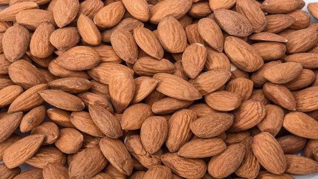 Quality Walnuts ,Cashew Nuts , and Almond nuts Features Organic Origin European Continent, European Union Product Type Beverages, Cereals & Cereal Products, Fruits & Vegetables, Nuts - Image 2