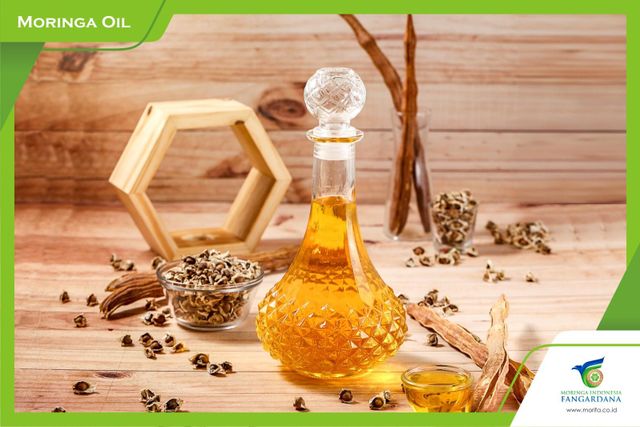 Moringa Oil Color Bright Yellow Moisture Content < 1 % Density 0.9 - 0.92 G/ml Vitamin E Content 13.57 Mg / 100 G Vitamin A Content 1352.20 Mg / 100 - Image 1