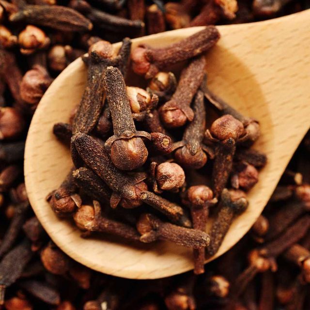 Premium Cloves With Moisture Below 12% For Ingredient Handling Food Preparation And Long Distance Distribution - Image 3