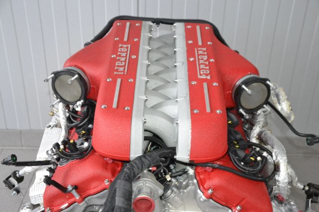 Ferrari FF F151 V12 Engine Motor 6.3L F140 659HP 485kW Petrol Ferrari Engine - Image 3
