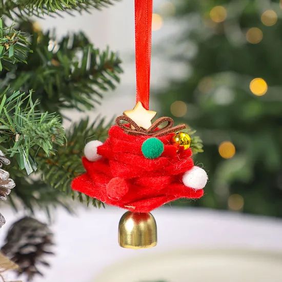 Stylish Felt Mini Tree Pendants for Holiday Celebrations - Image 4