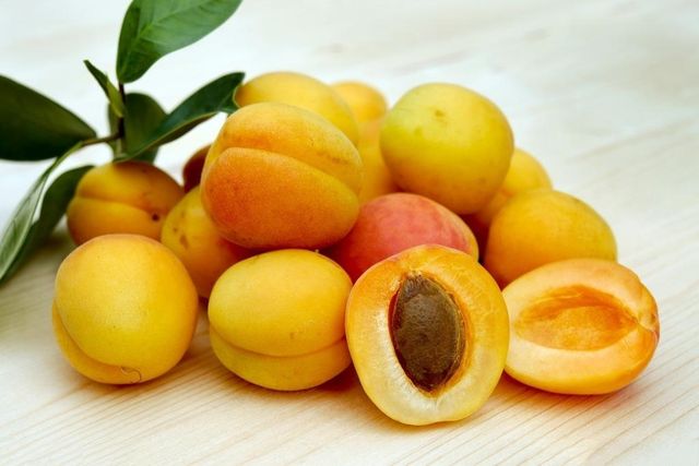Special Hot Selling Selected ones Quick Frozen High quality Halves Apricot frozen Fruit - Image 5