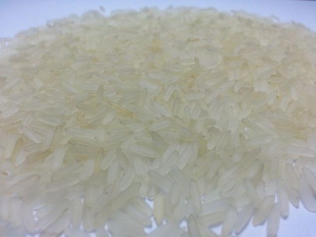 Export Quality Long Grain White Rice 5% Broken Clean Carefully Processed For Restaurants Catering And Household Cooking - Image 2