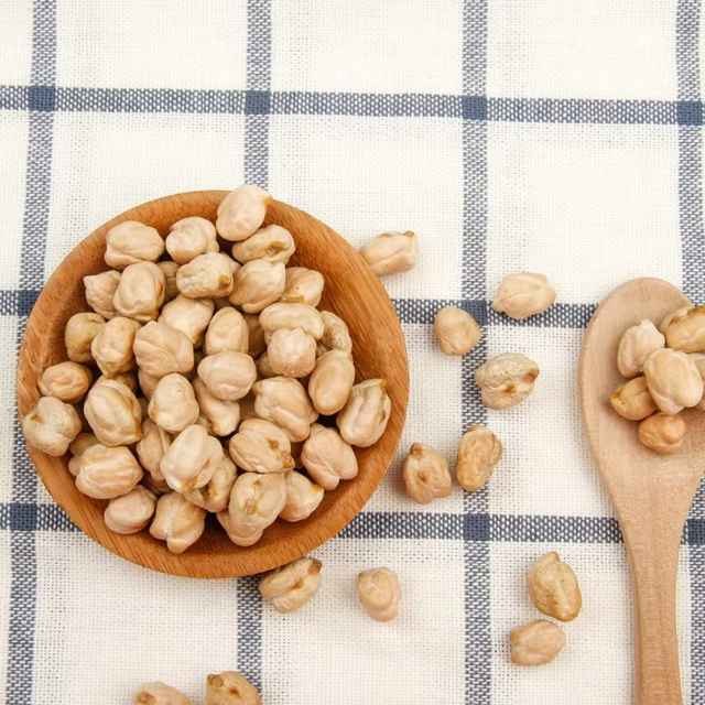 Kabuli Chickpeas With Bright Color And Uniform Grain Structure For Bulk Packing And Wholesale Food Ingredient Buyers - Image 5