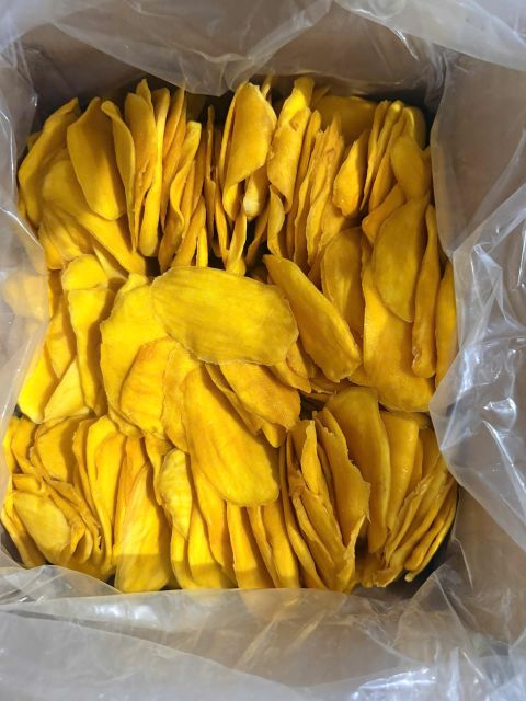 Soft Dried Mango Vietnam Sweet Fresh Mango 100% Fruit Snack Bulk Vacuum Pack Supplier For Food Service Bakery - Image 3