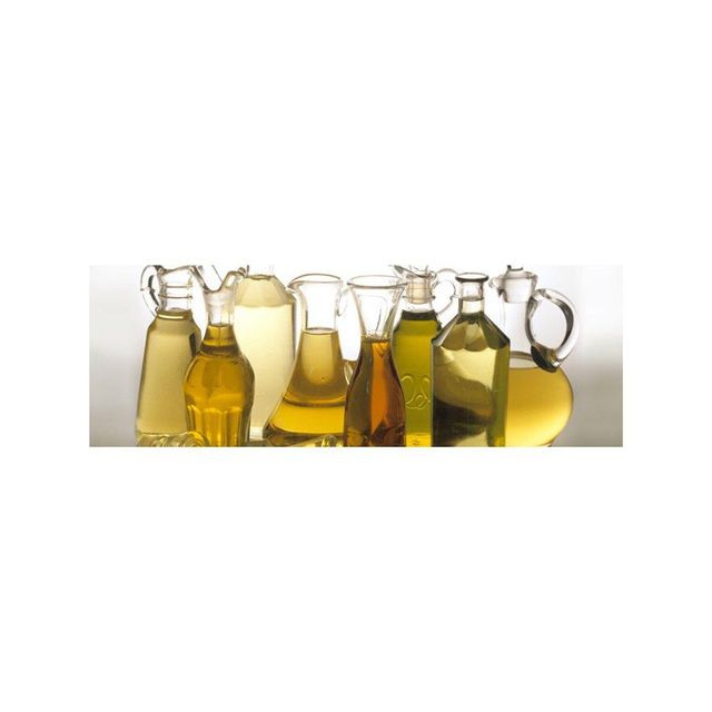 High quality refined corn oil manufacturer offering pure edible corn cooking oil wholesale for supermarkets, distributors, restaurants, and food production companies with bulk container shipment. - Image 4