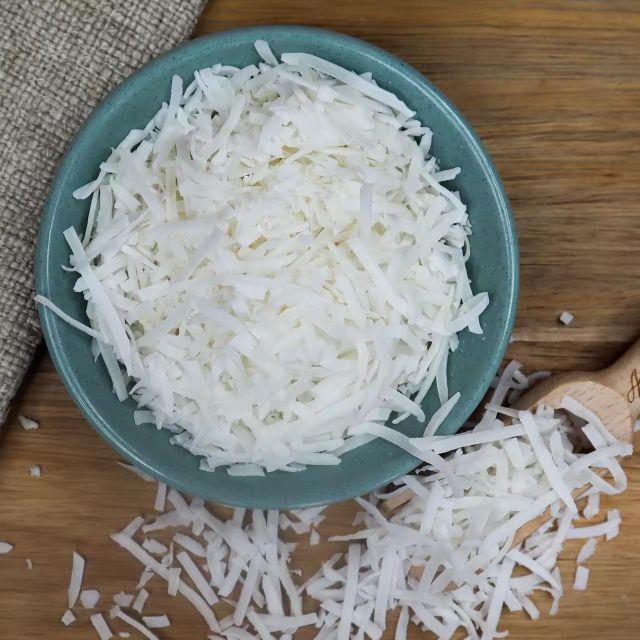 Natural Desiccated Coconut For Bakery And Confectionery Production With Fine Shreds Smooth Texture And Convenient Use - Image 1