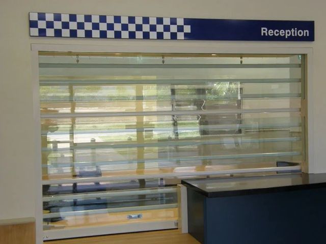 Polycarbonate Rolling Shutters, For Standard, 2500vt Watts 250(w) Power Absorbed 3a Daily Cycles 20-30 Protection Grade - Image 1