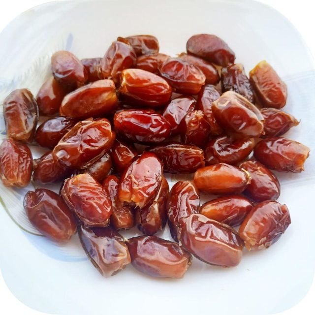 Pakistani Aseel Pitted (Seedless) Dates Organic Yes Variety Aseel Origin Pakistan Max. Moisture (%) 25% Place of Origin Pakistan - Image 2