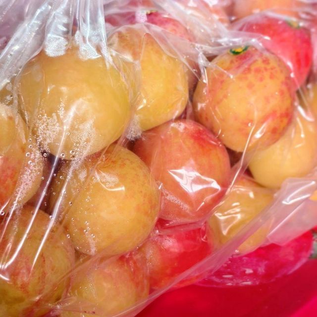 Fresh Plums Carefully Packed Fruit For Bulk Buyers Offering Outstanding Freshness Balanced Flavor And Firm Texture - Image 3