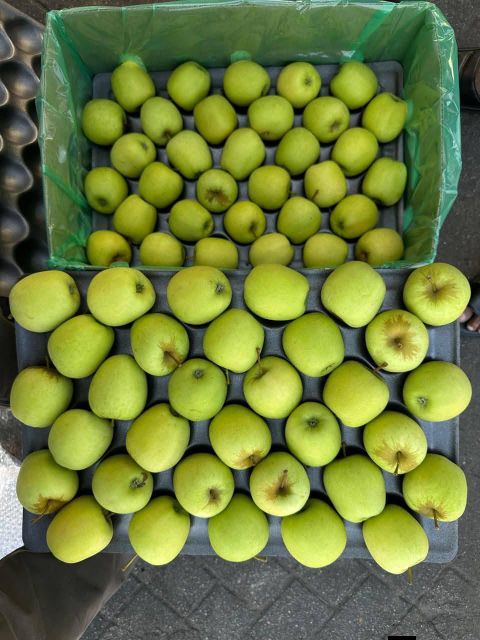 Quality Fresh Golden Delicious Apples for sale - Image 3